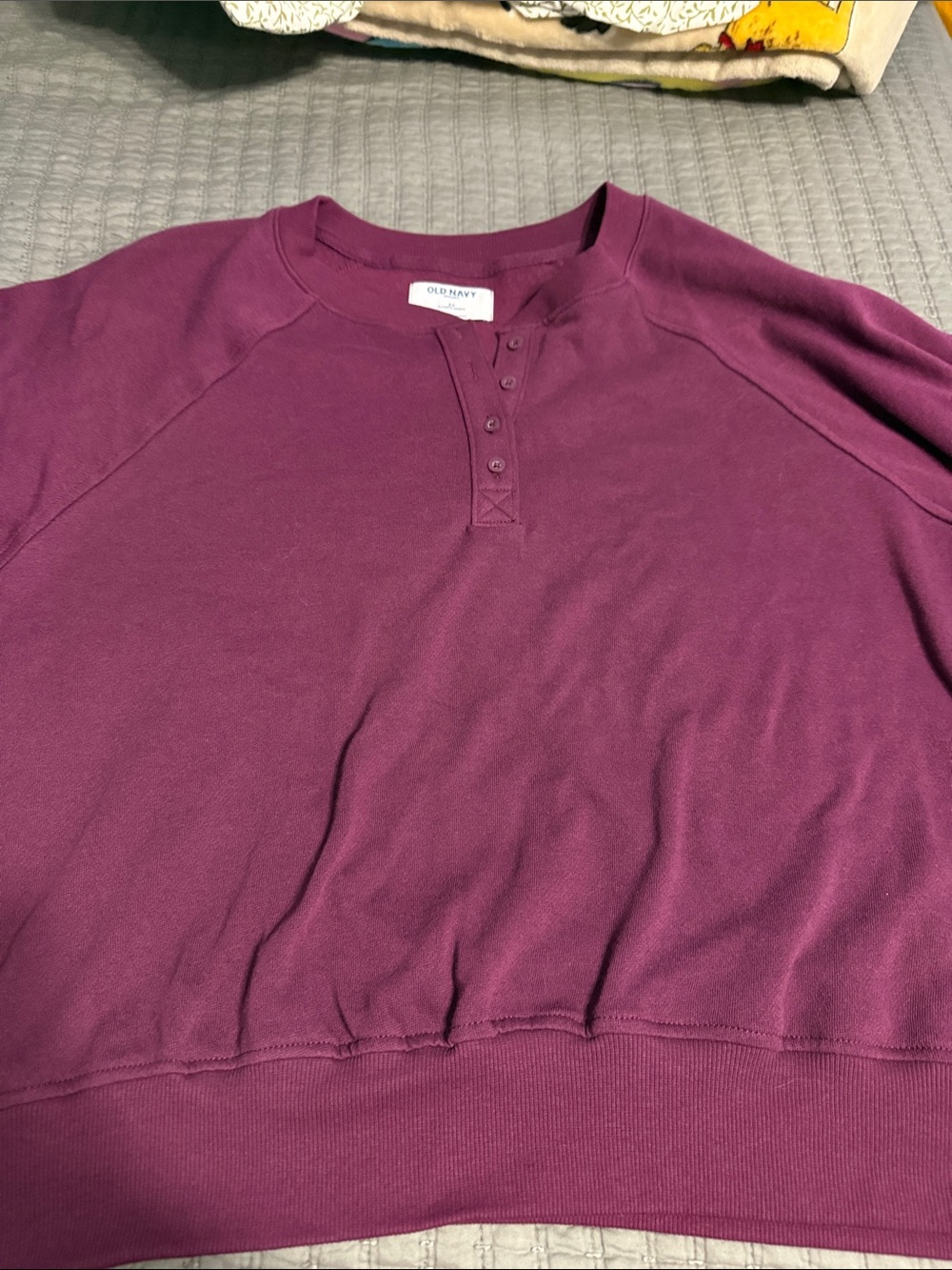2X Old Navy Women’s Sweatshirt